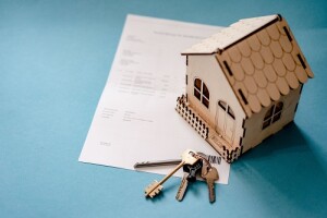 decrease home insurance costs